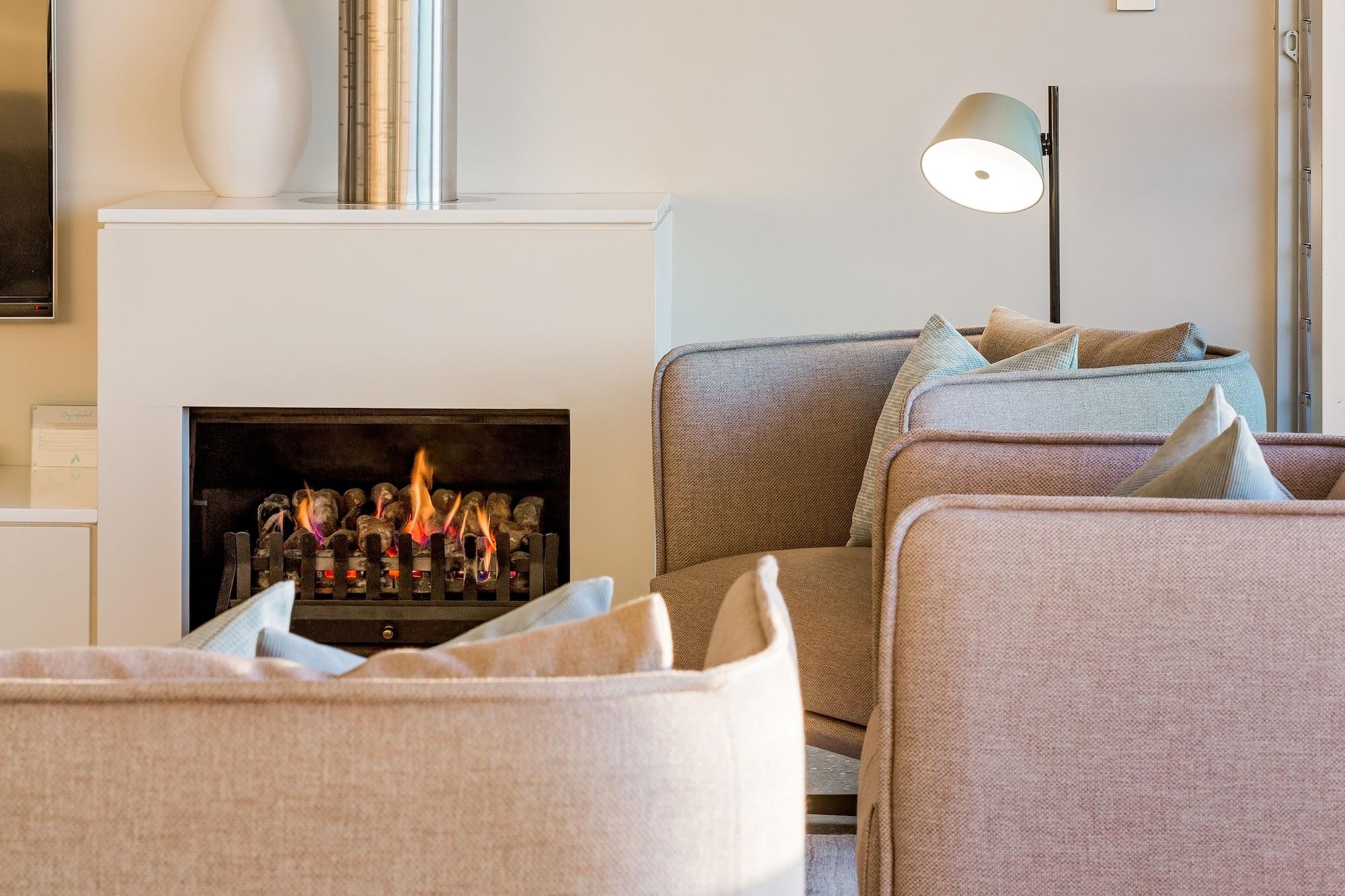 Smiths Beach Resort Yallingup Luaran gambar A fireplace in a home